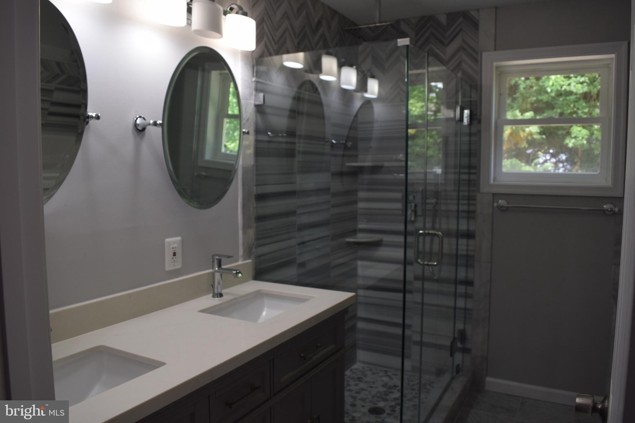 KINGS COLONY - Residential