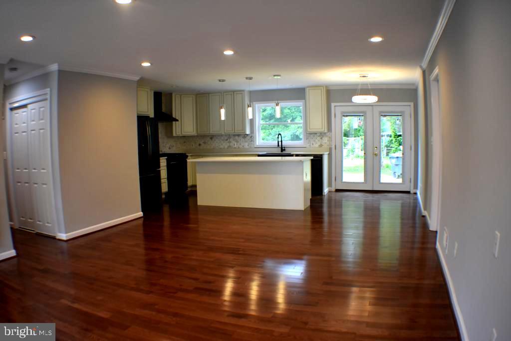 KINGS COLONY - Residential