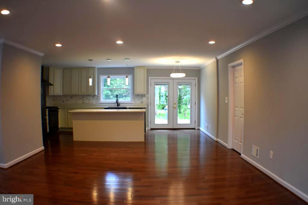 KINGS COLONY - Residential