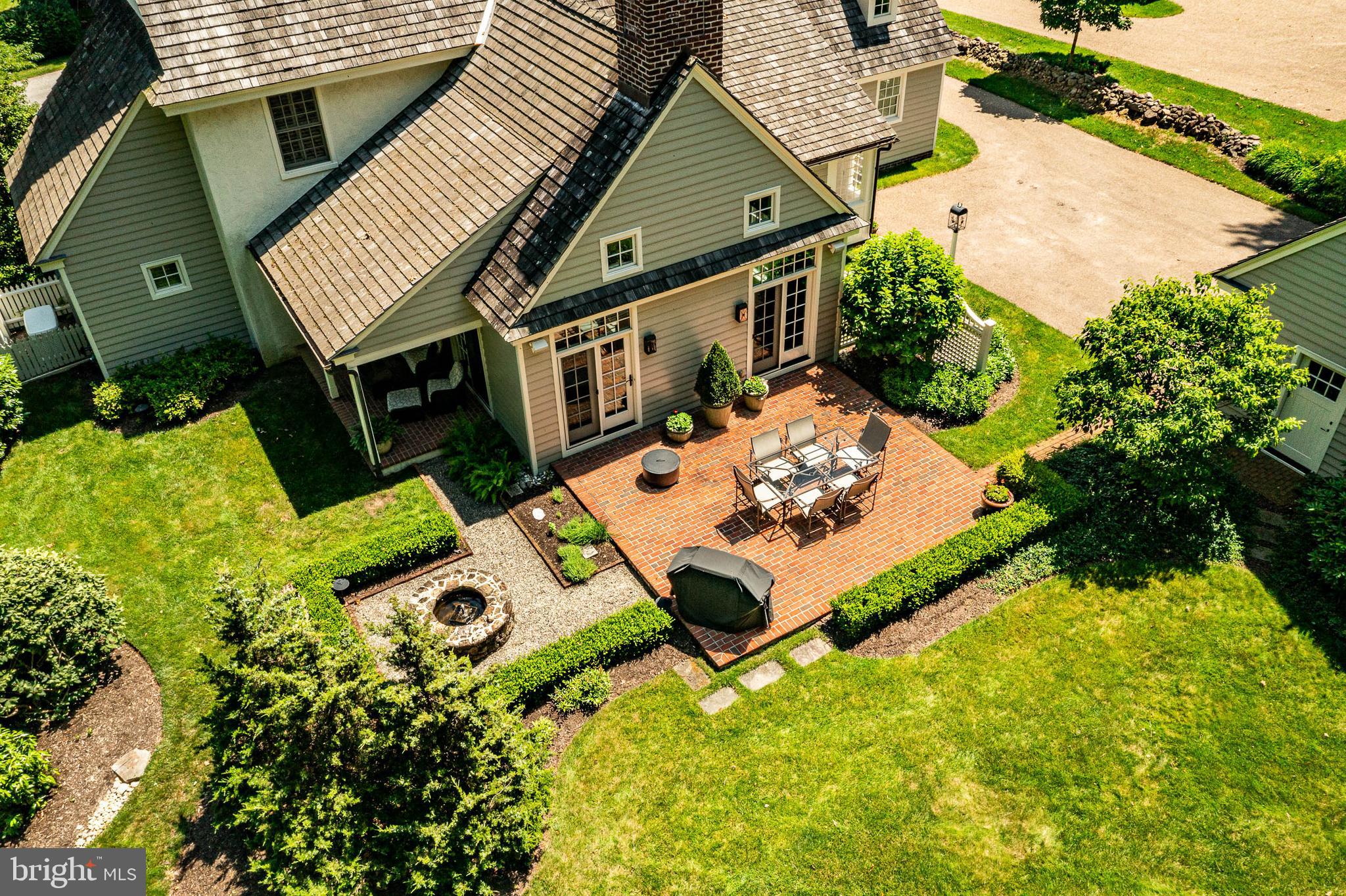 OLDEBULLTOWNVILLAGE - Residential