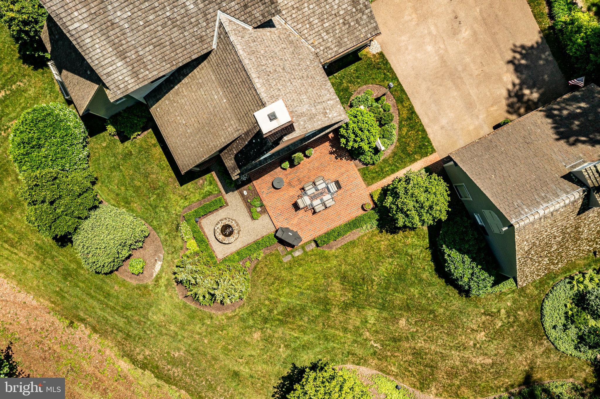 OLDEBULLTOWNVILLAGE - Residential