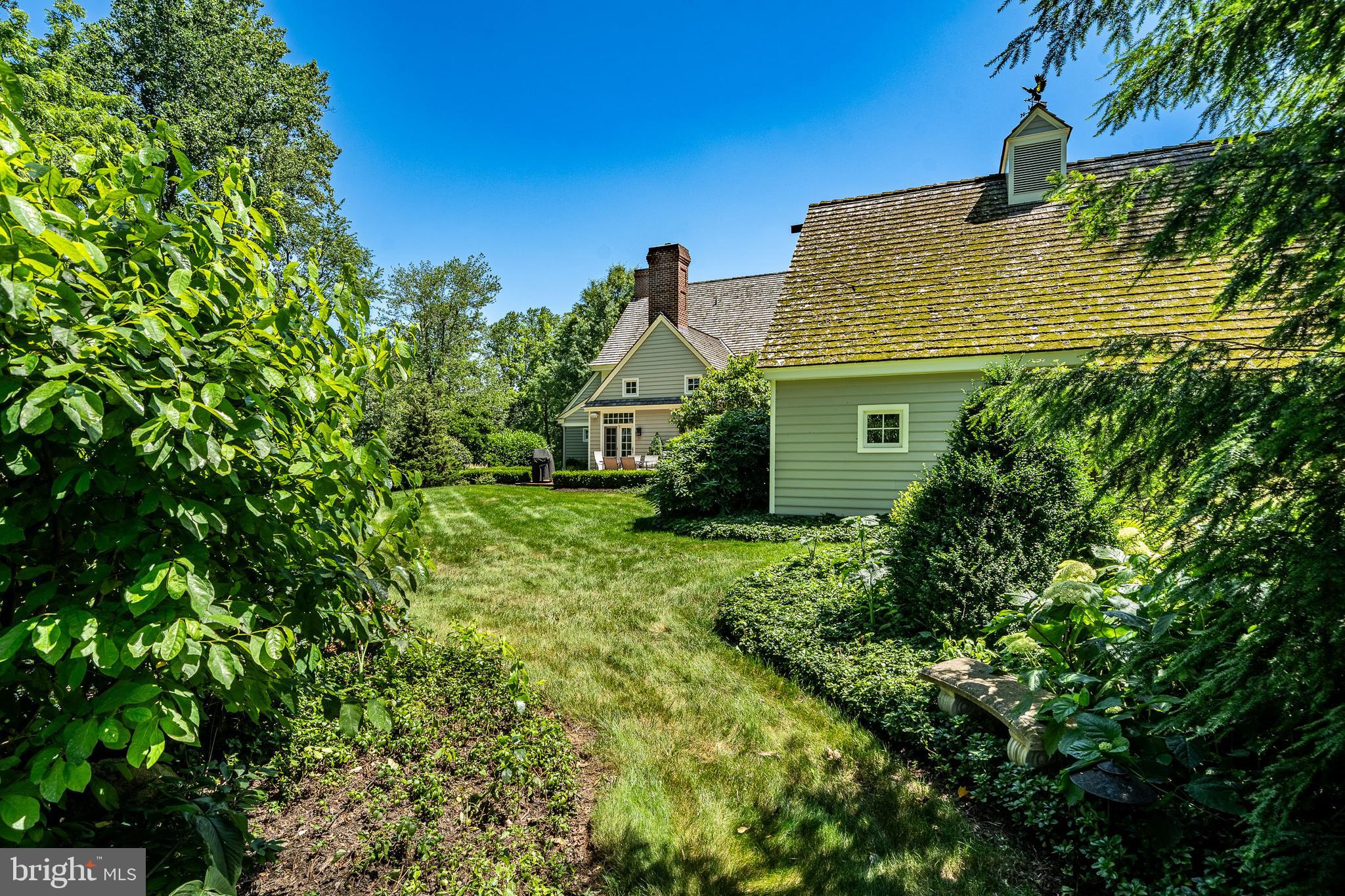 OLDEBULLTOWNVILLAGE - Residential