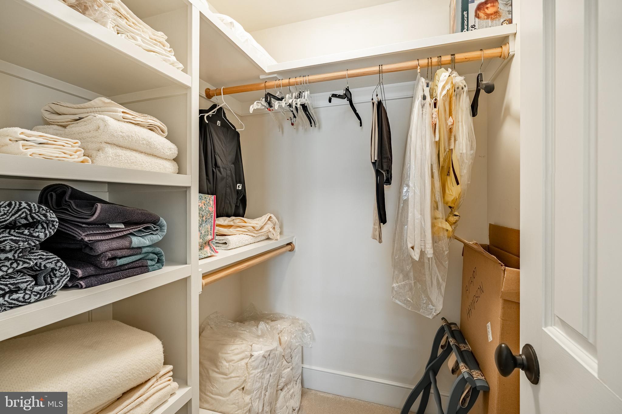 OLDEBULLTOWNVILLAGE - Residential