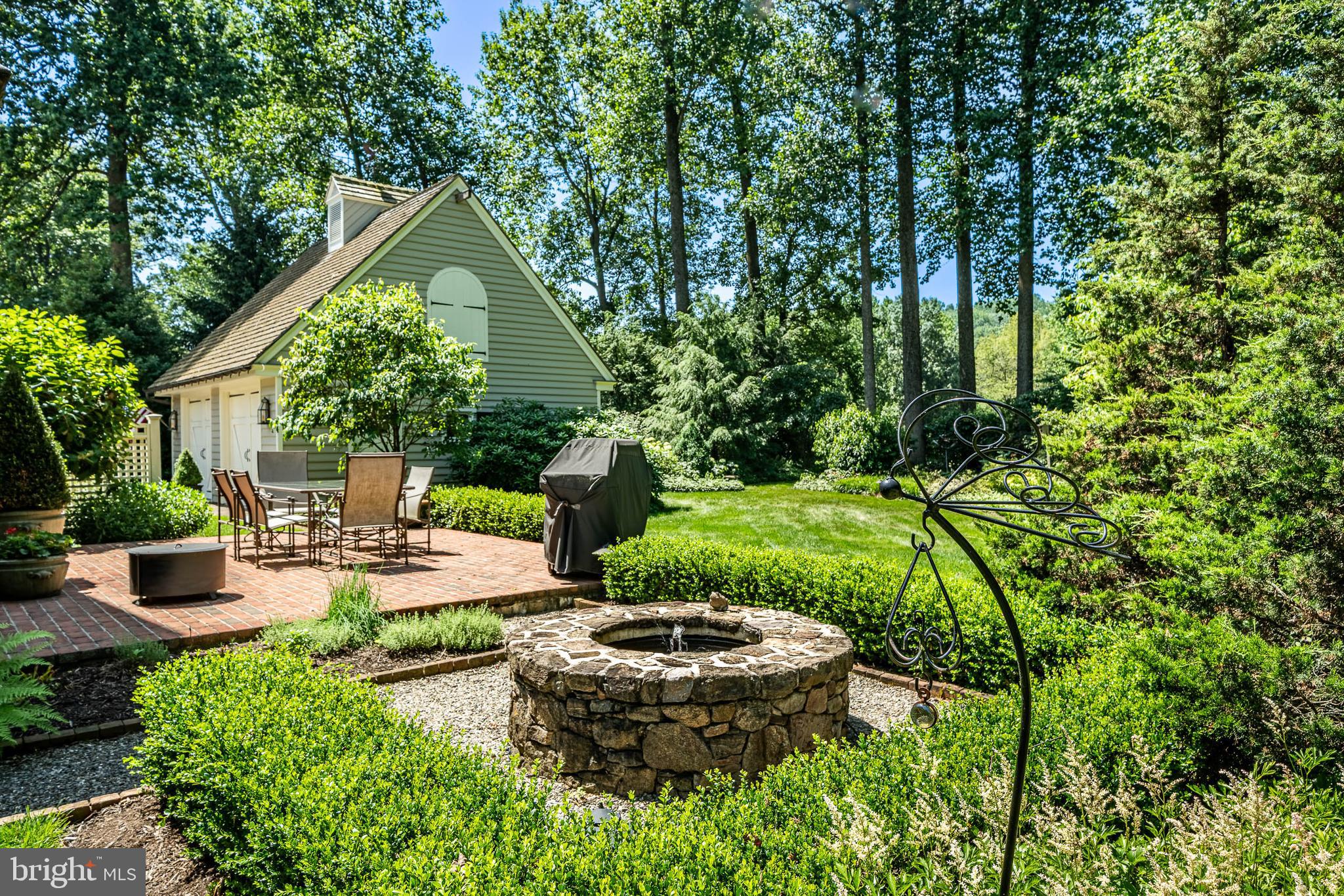 OLDEBULLTOWNVILLAGE - Residential