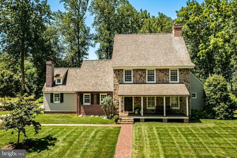 63 BROWNSTONE LANE ELVERSON PA 19520