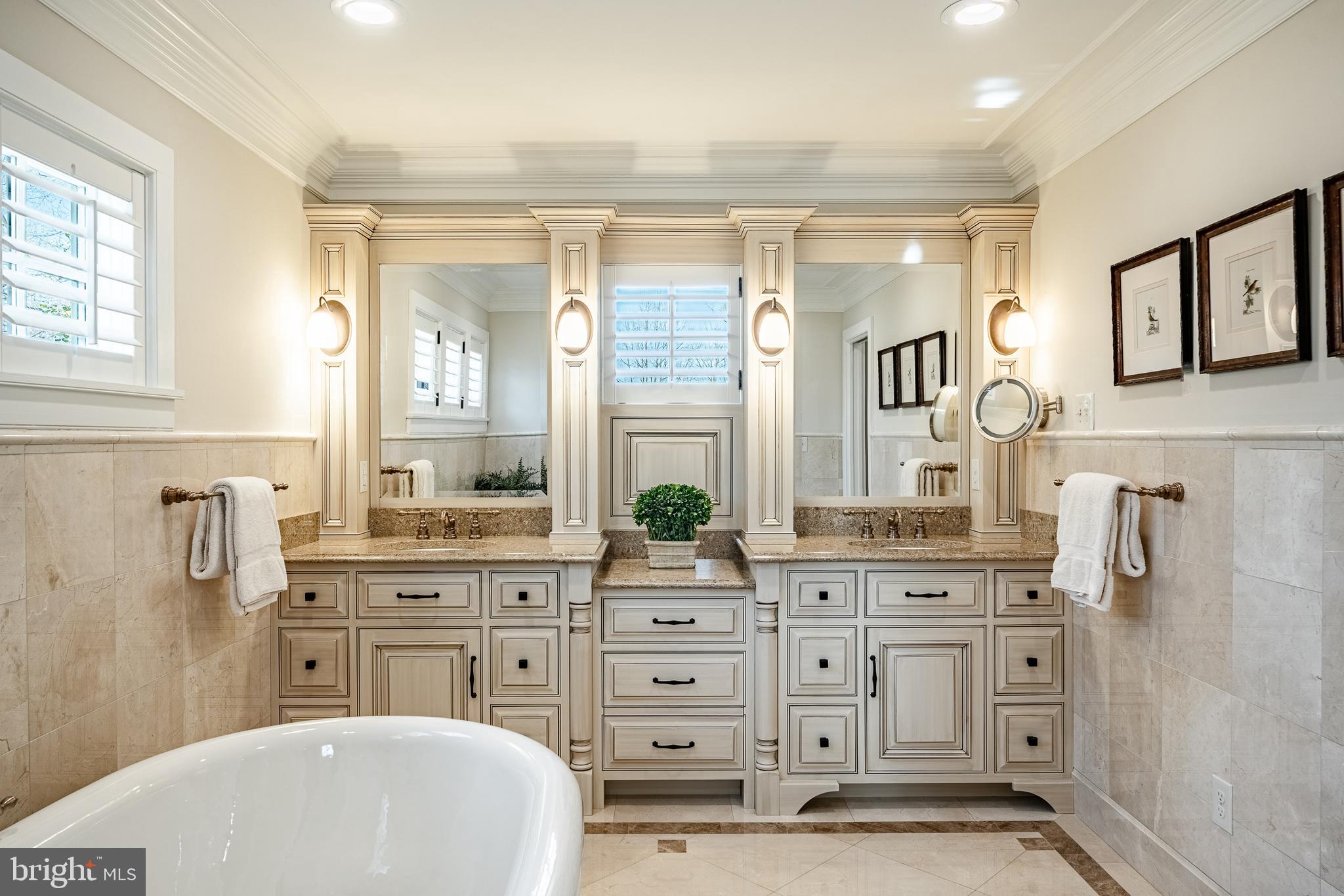 OLDEBULLTOWNVILLAGE - Residential