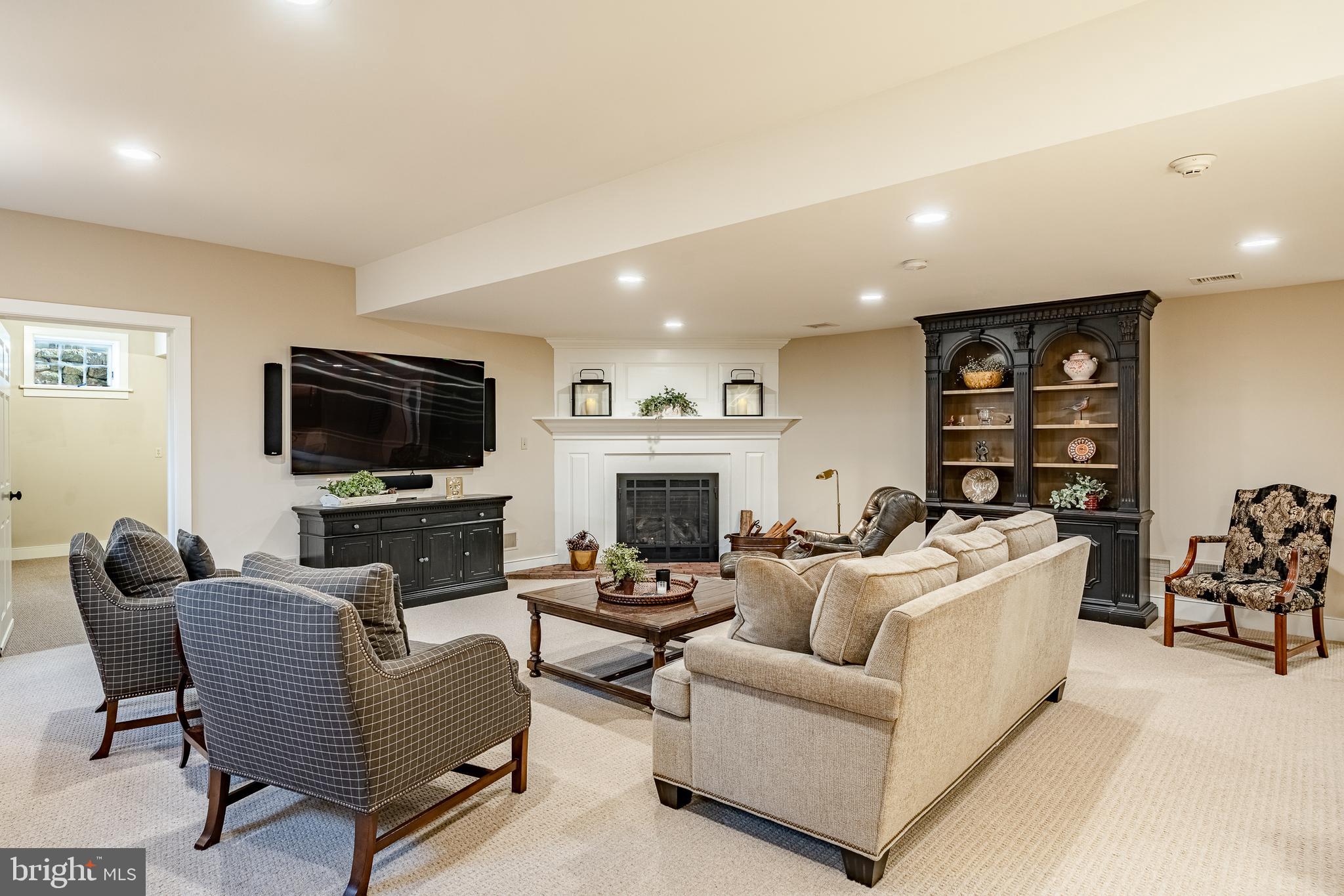 OLDEBULLTOWNVILLAGE - Residential