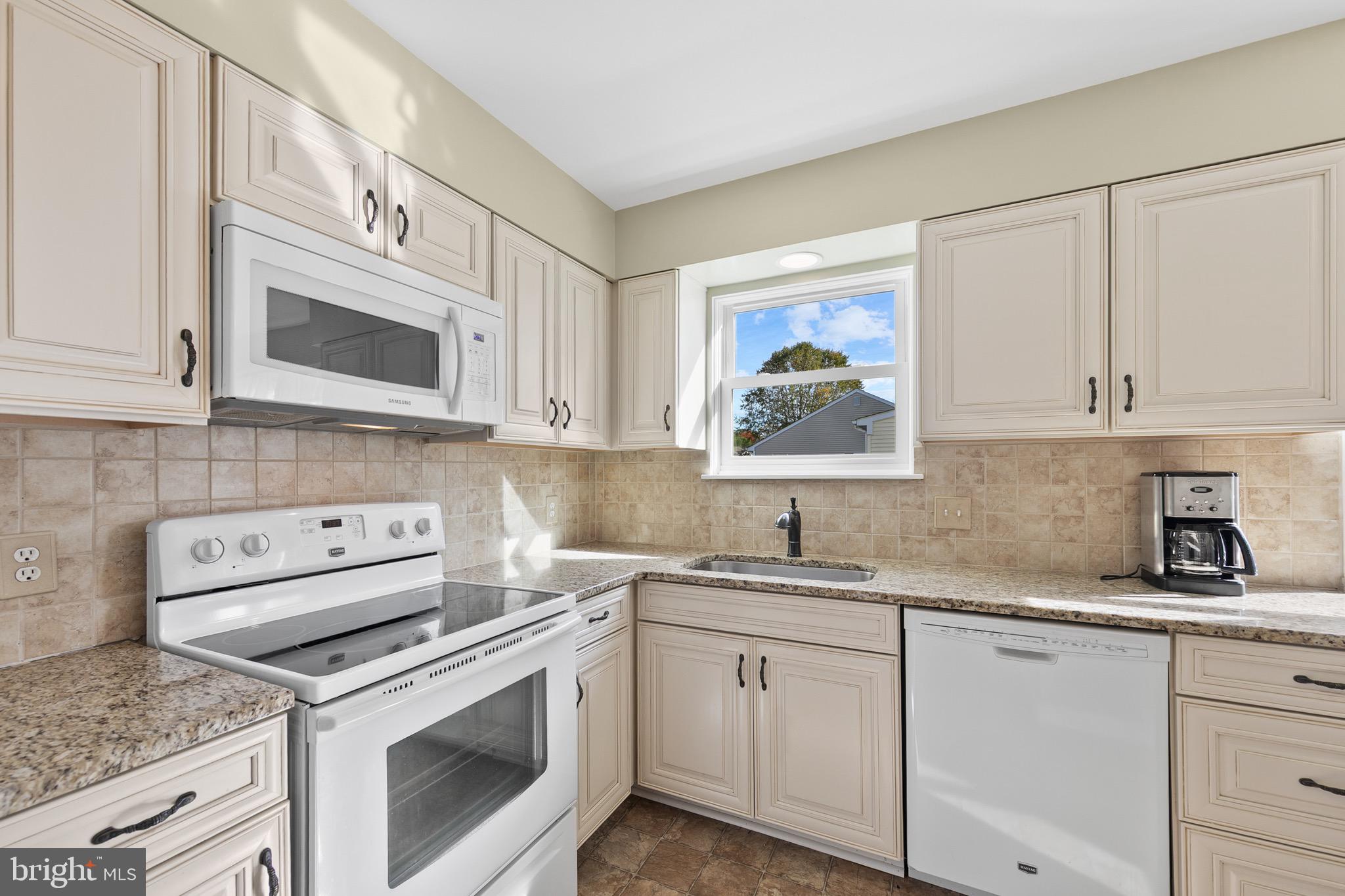 KEENWICK SOUND - Residential