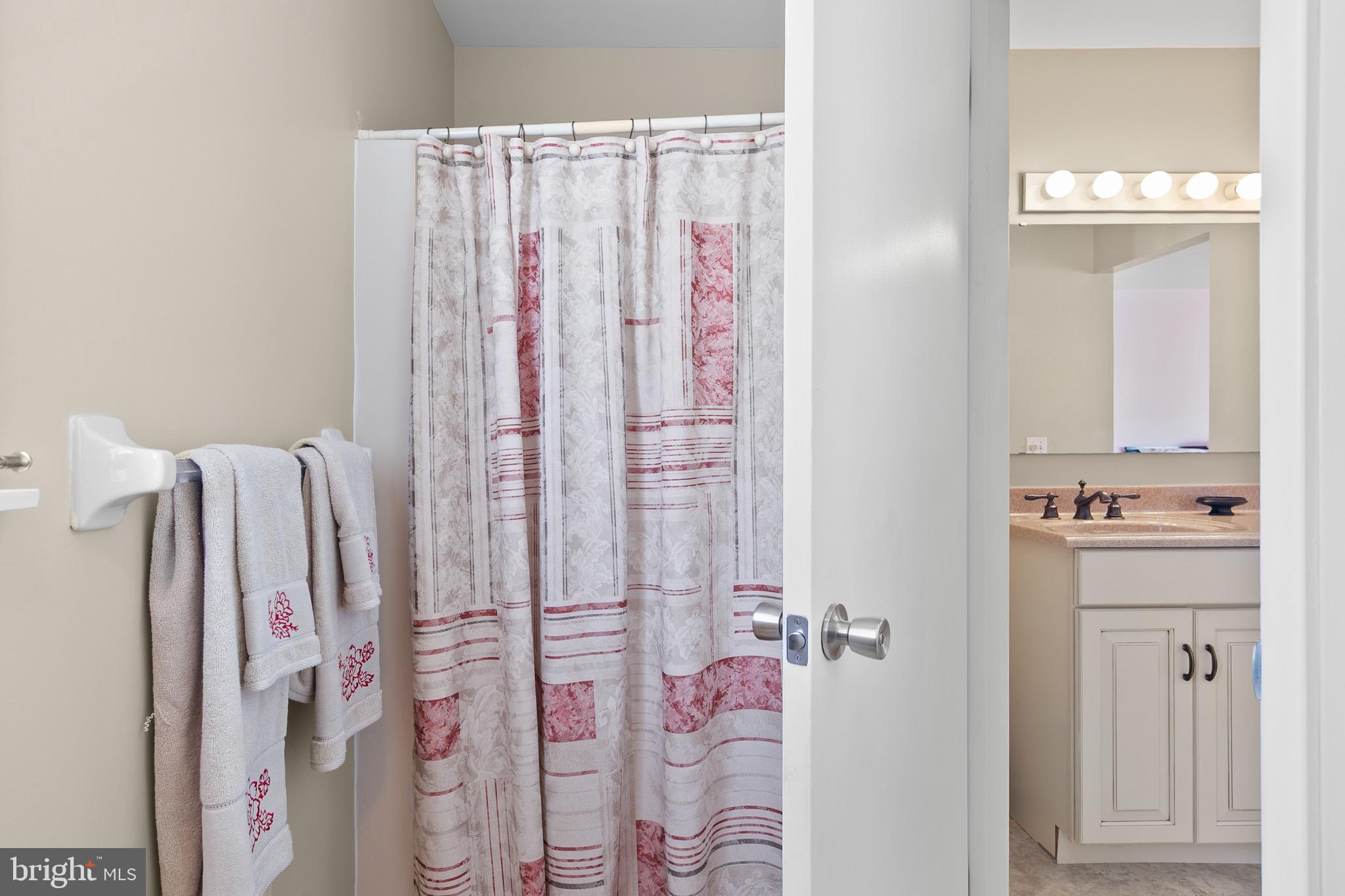 KEENWICK SOUND - Residential