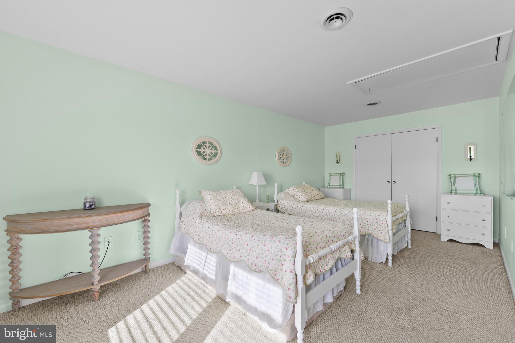 KEENWICK SOUND - Residential