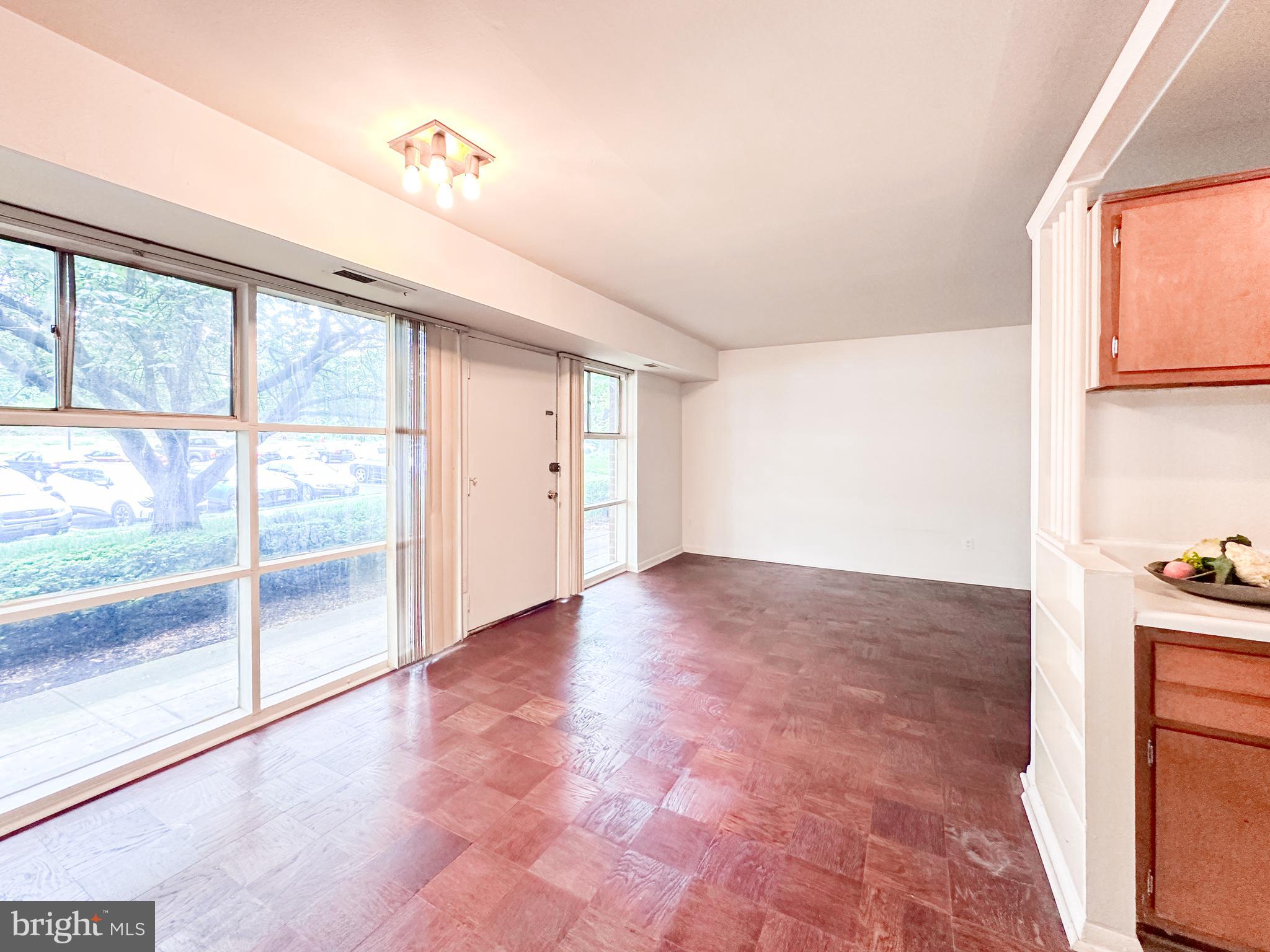 FAIRFAX HERITAGE - Residential