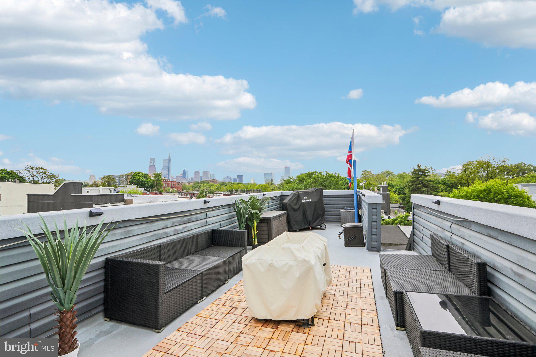 FAIRMOUNT - Residential