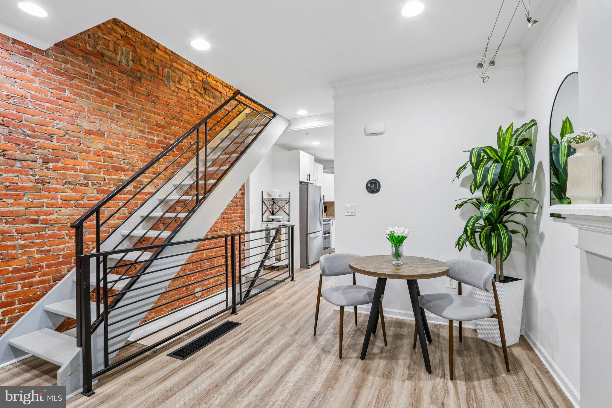 FAIRMOUNT - Residential