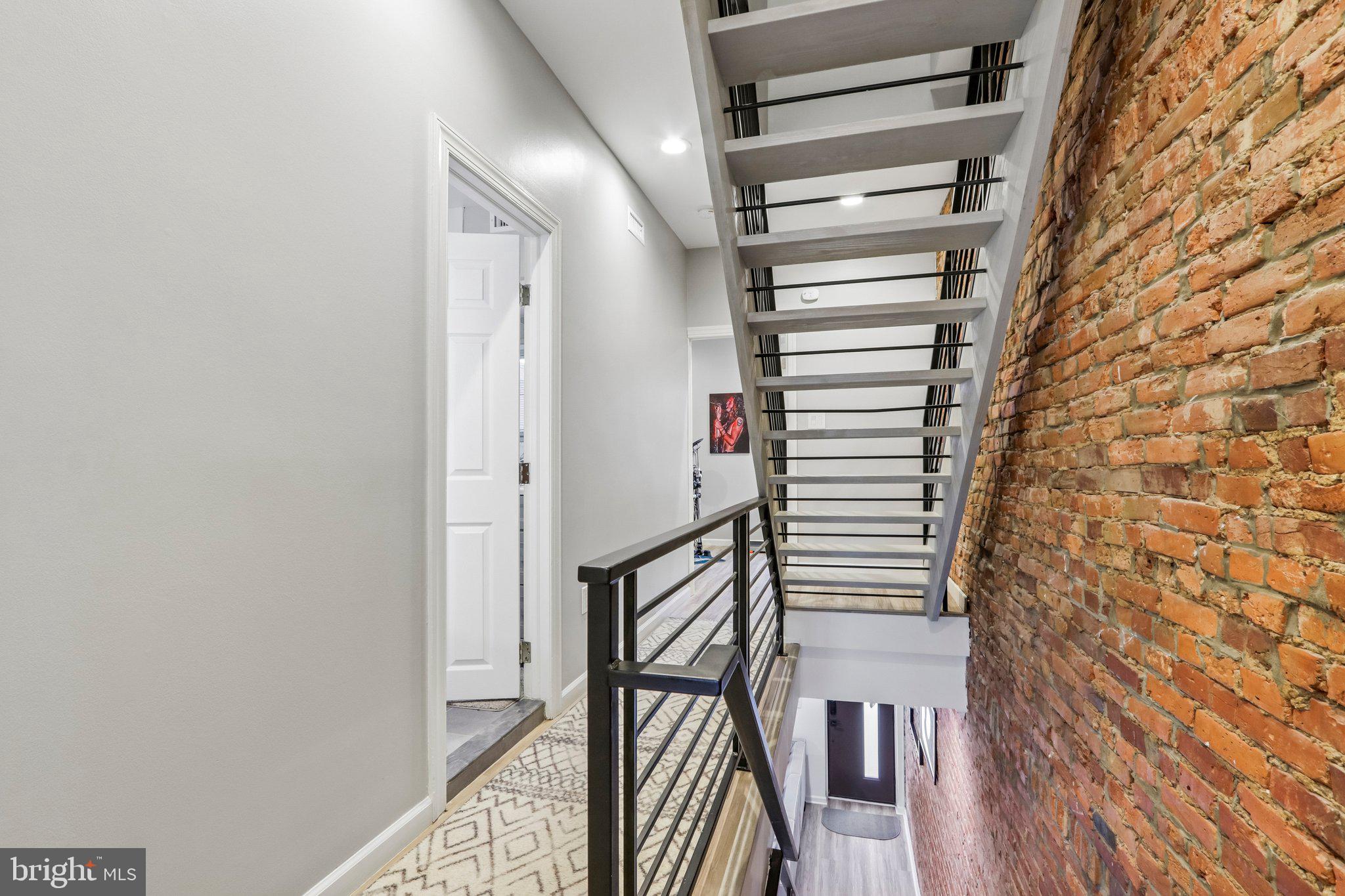 FAIRMOUNT - Residential