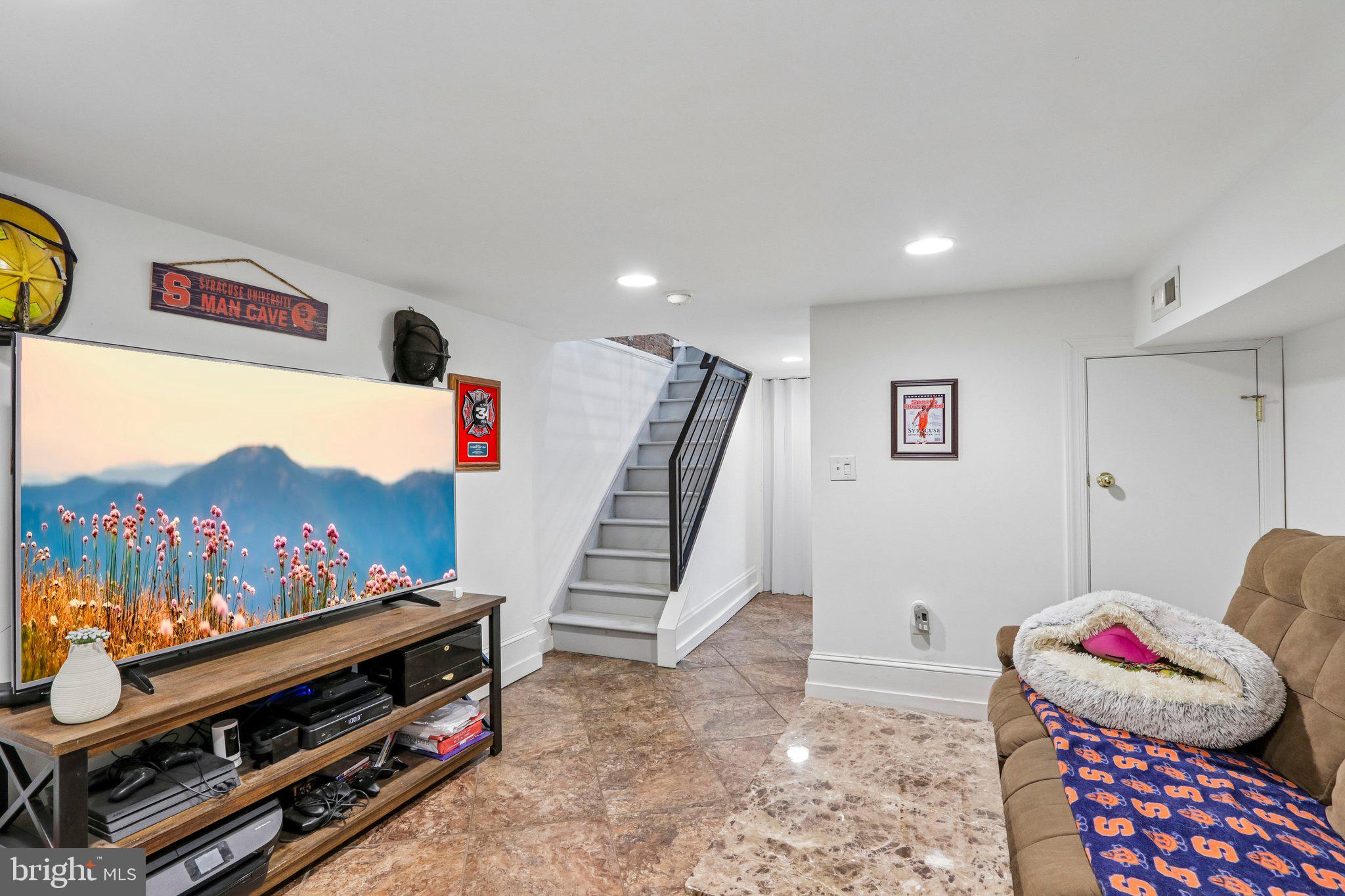 FAIRMOUNT - Residential