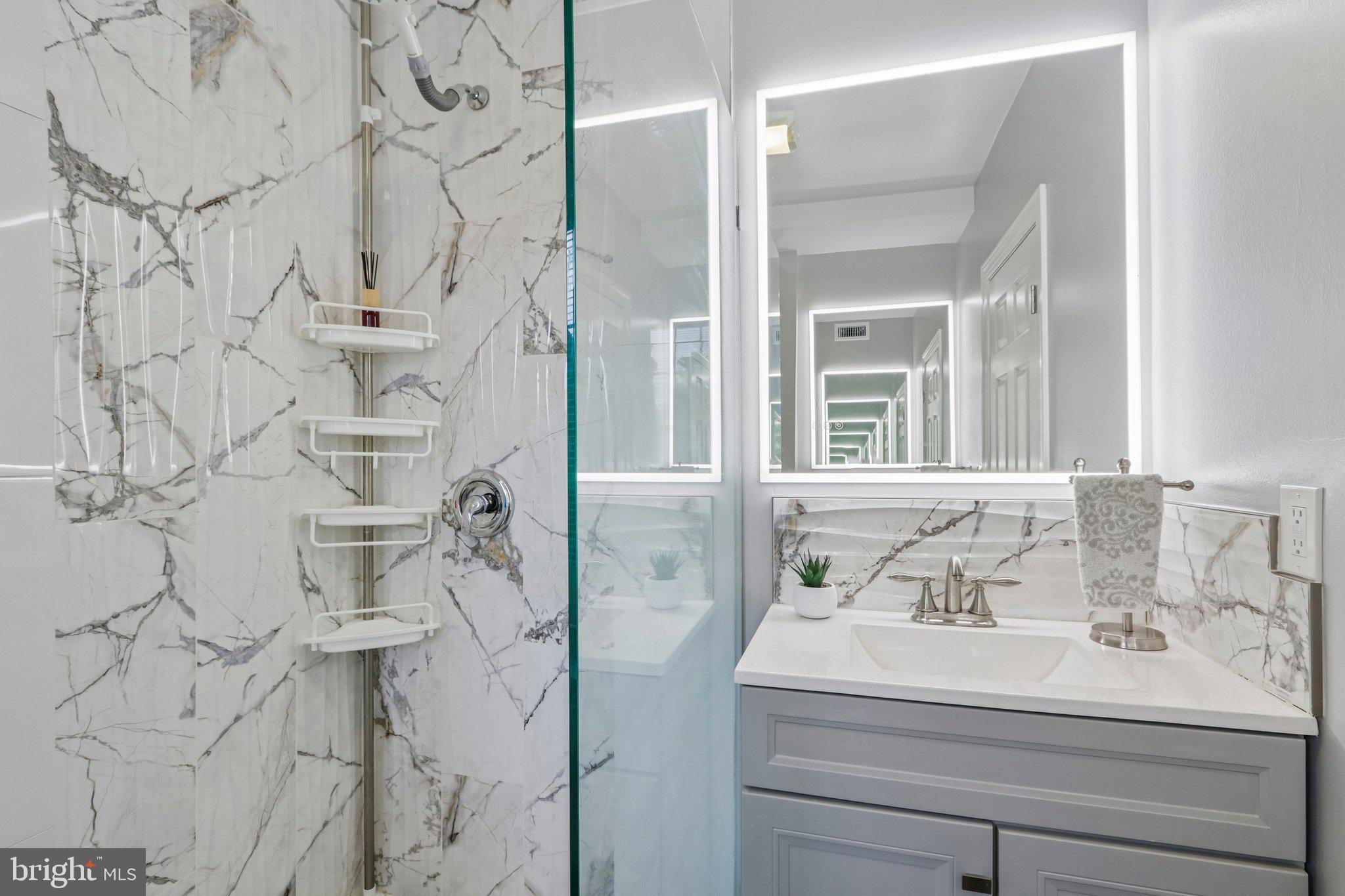 FAIRMOUNT - Residential