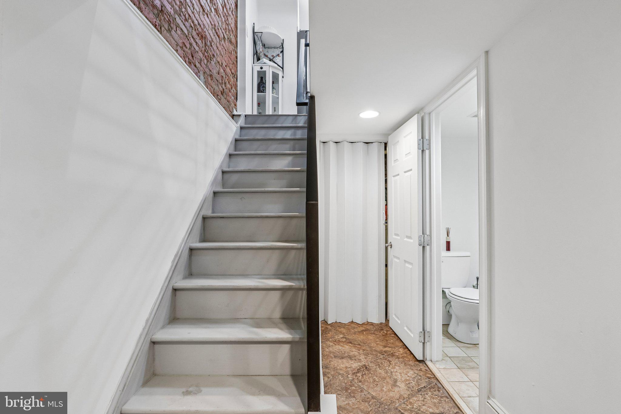 FAIRMOUNT - Residential