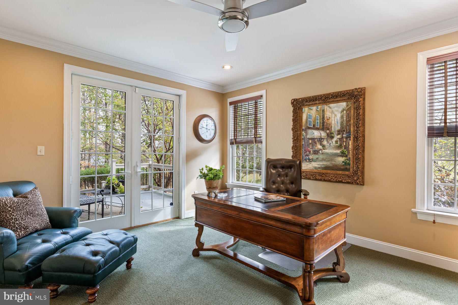 ROLLING HILLS - Residential