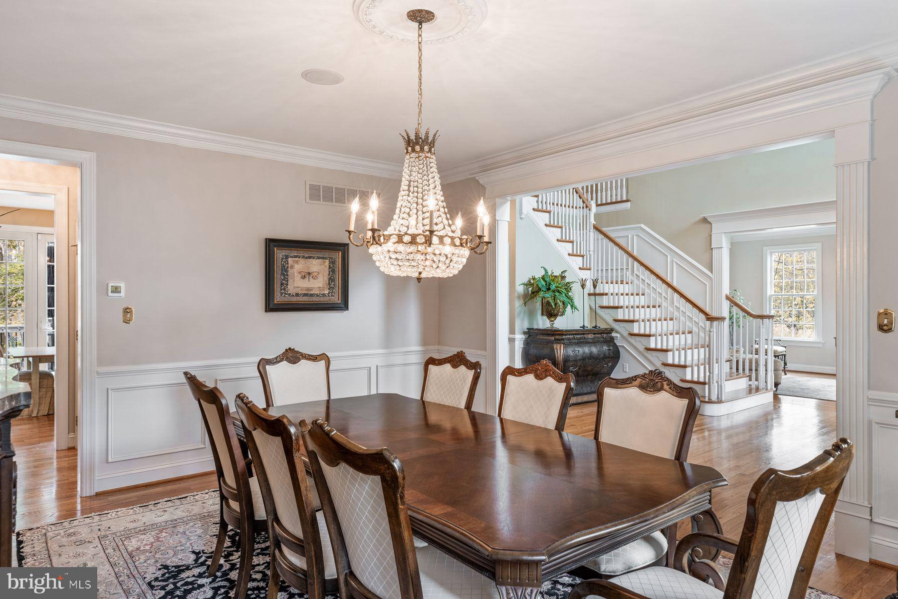 ROLLING HILLS - Residential