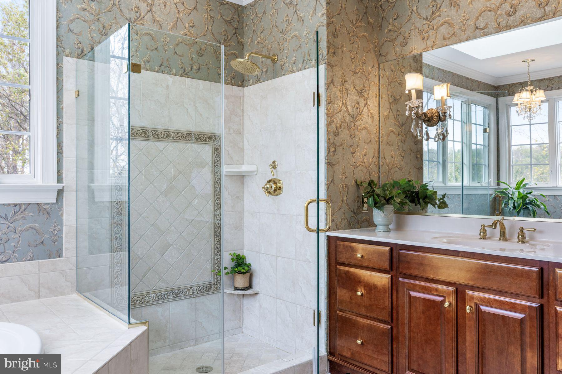 ROLLING HILLS - Residential