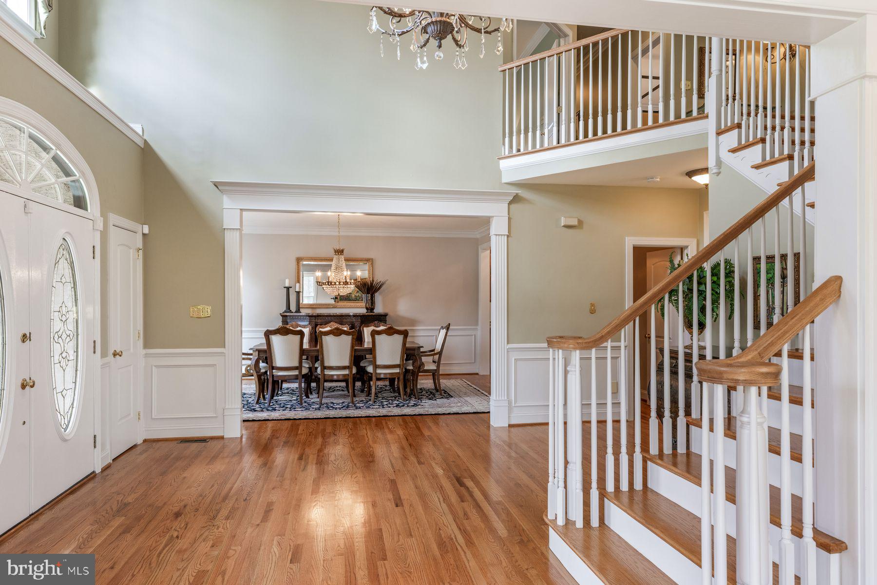 ROLLING HILLS - Residential