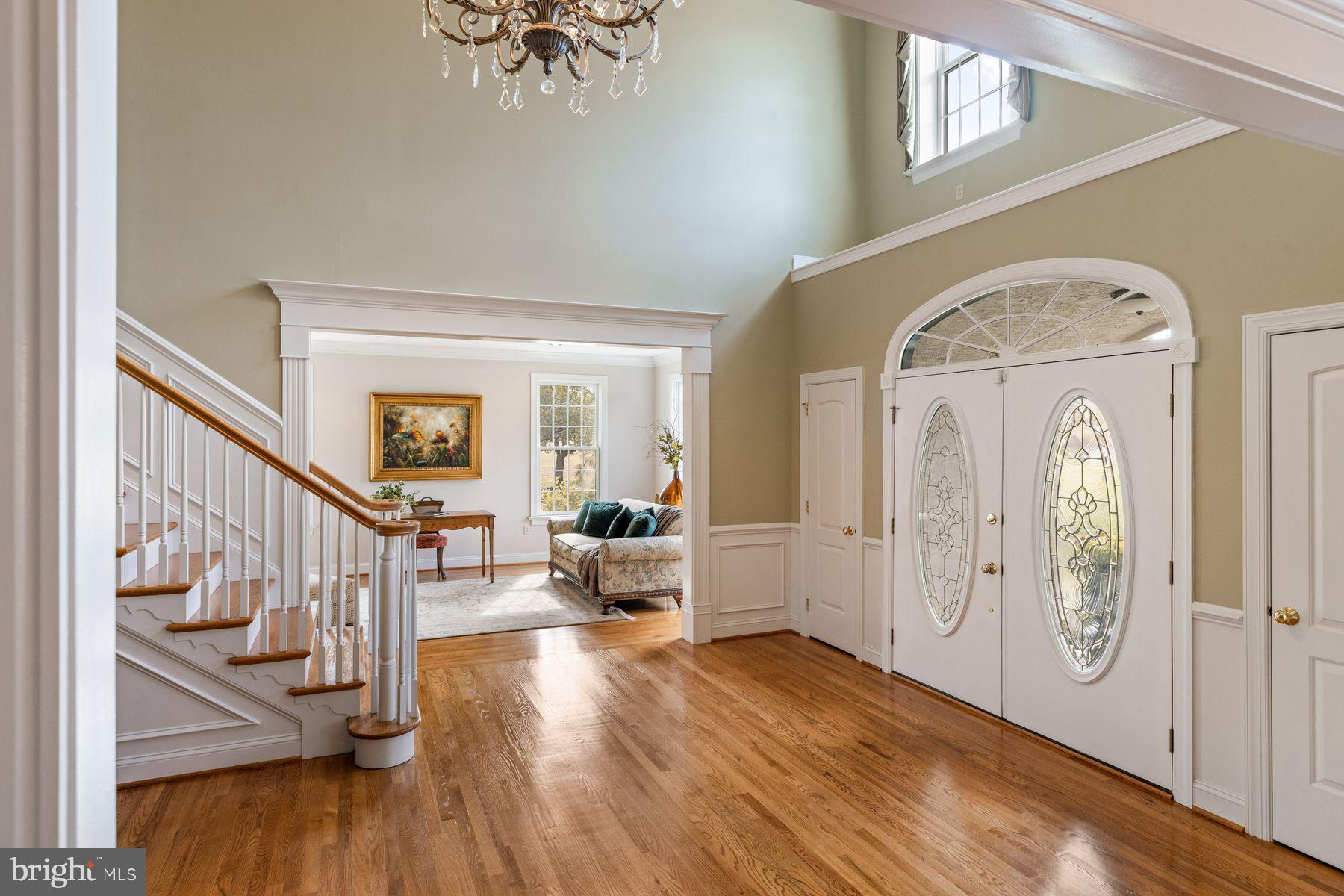 ROLLING HILLS - Residential