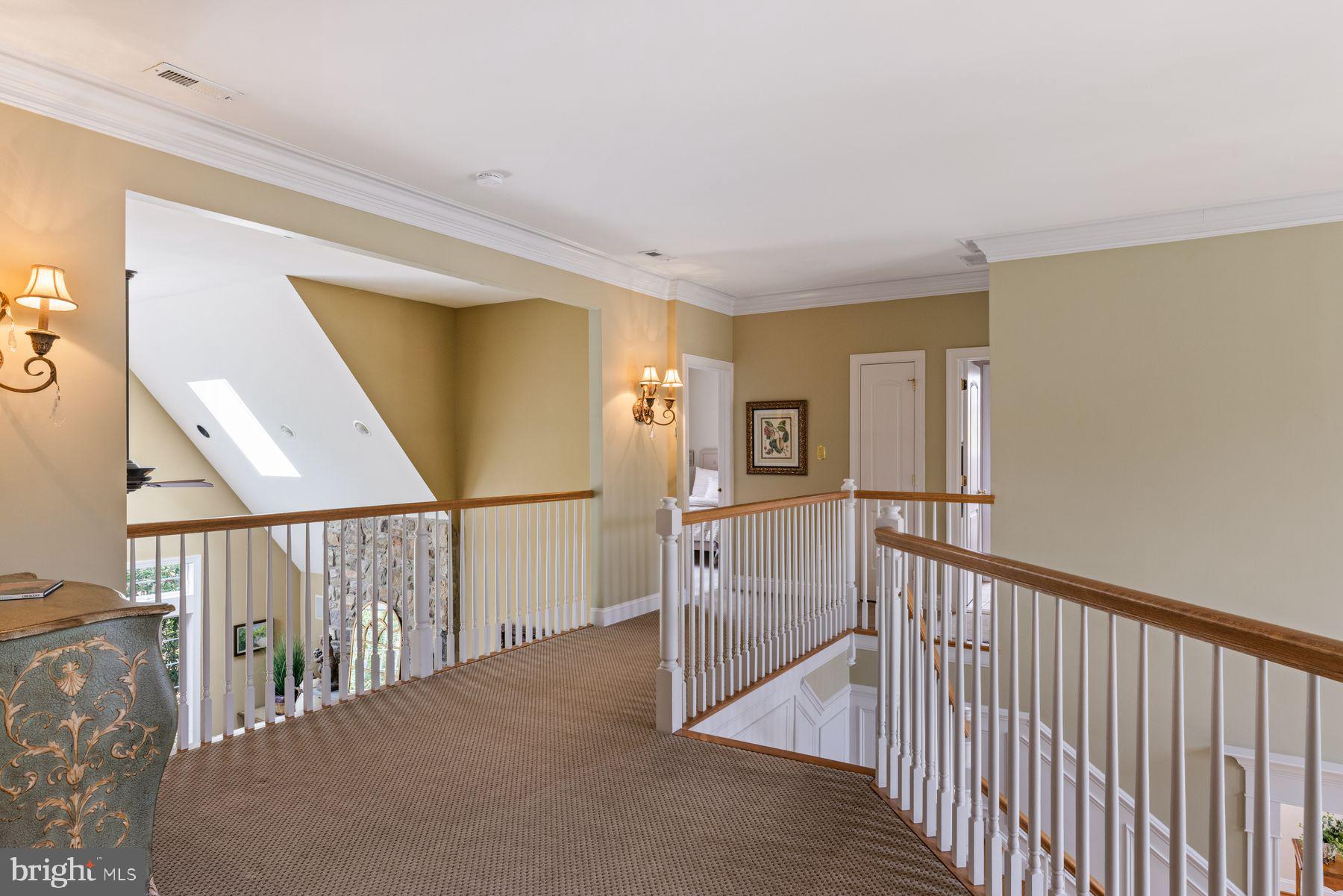 ROLLING HILLS - Residential