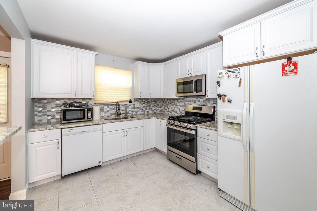 857 7TH STREET