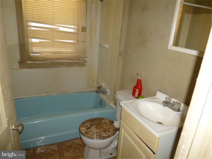PHILADELPHIA (WEST) - Residential