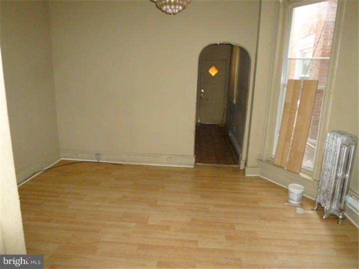 PHILADELPHIA (WEST) - Residential