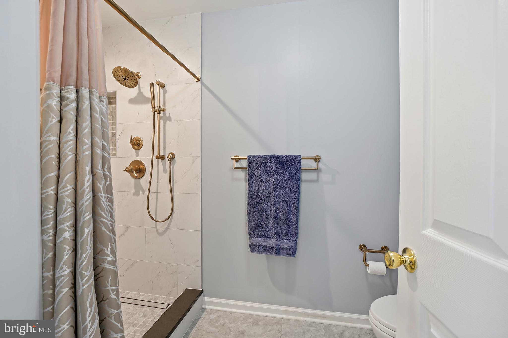 SHAKER WOODS - Residential