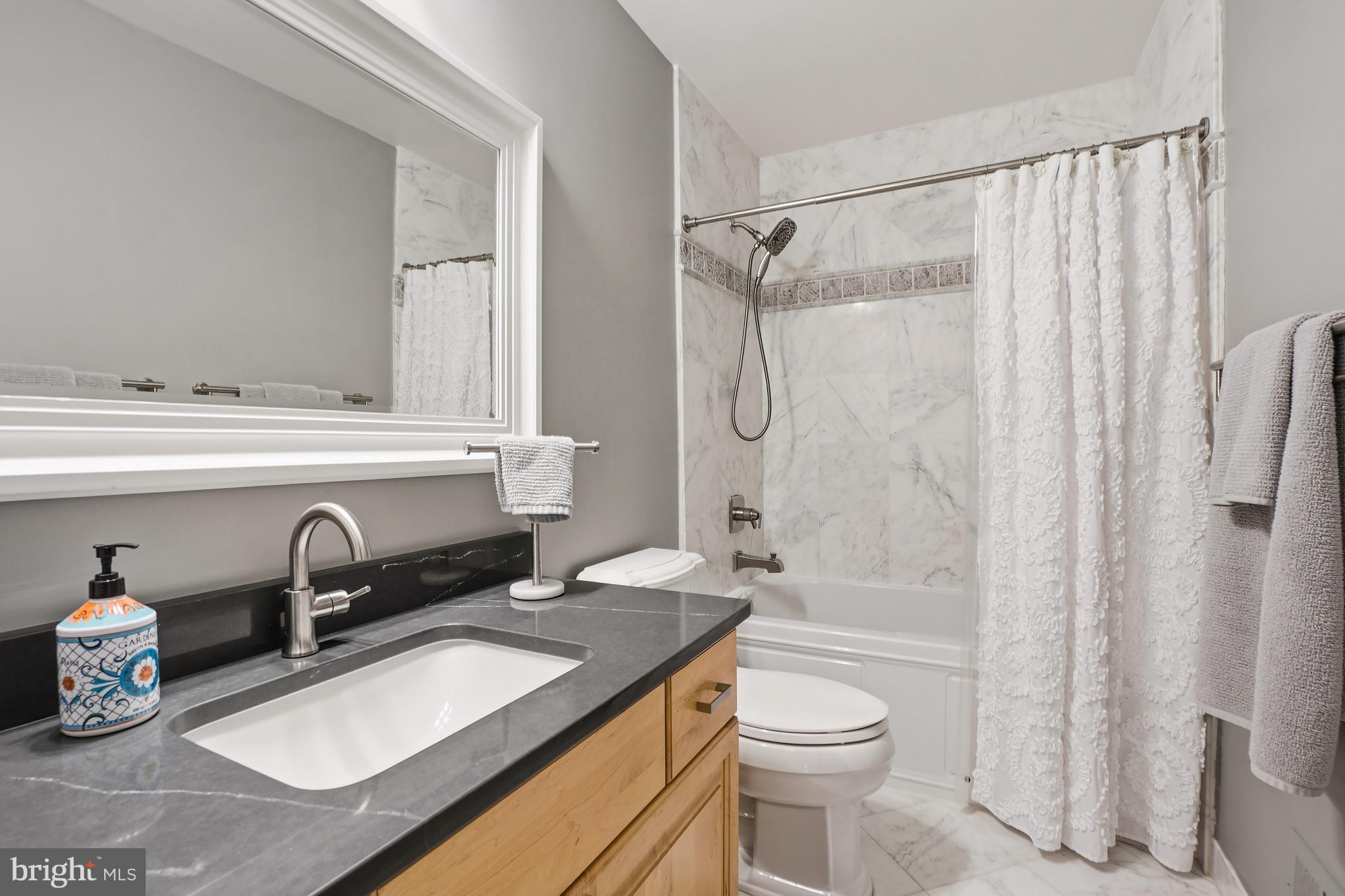 SHAKER WOODS - Residential