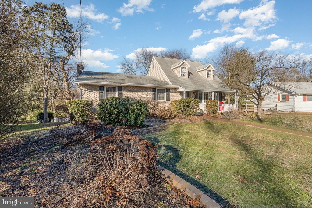 Photo of 230 N Chestnut Street, Elizabethtown, PA 17022 (MLS # PALA2045896)