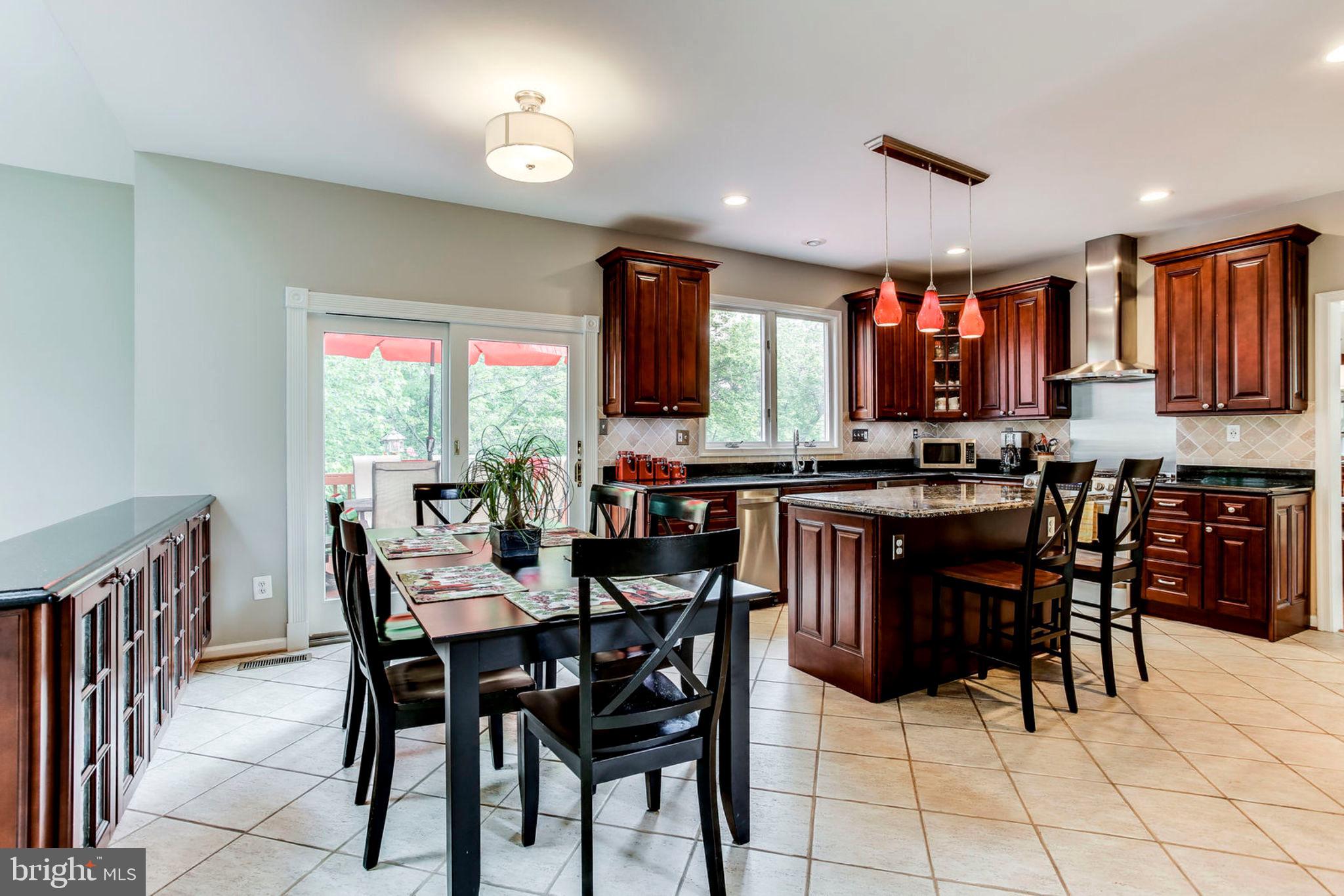 RIDGEGATE WOODS - Residential