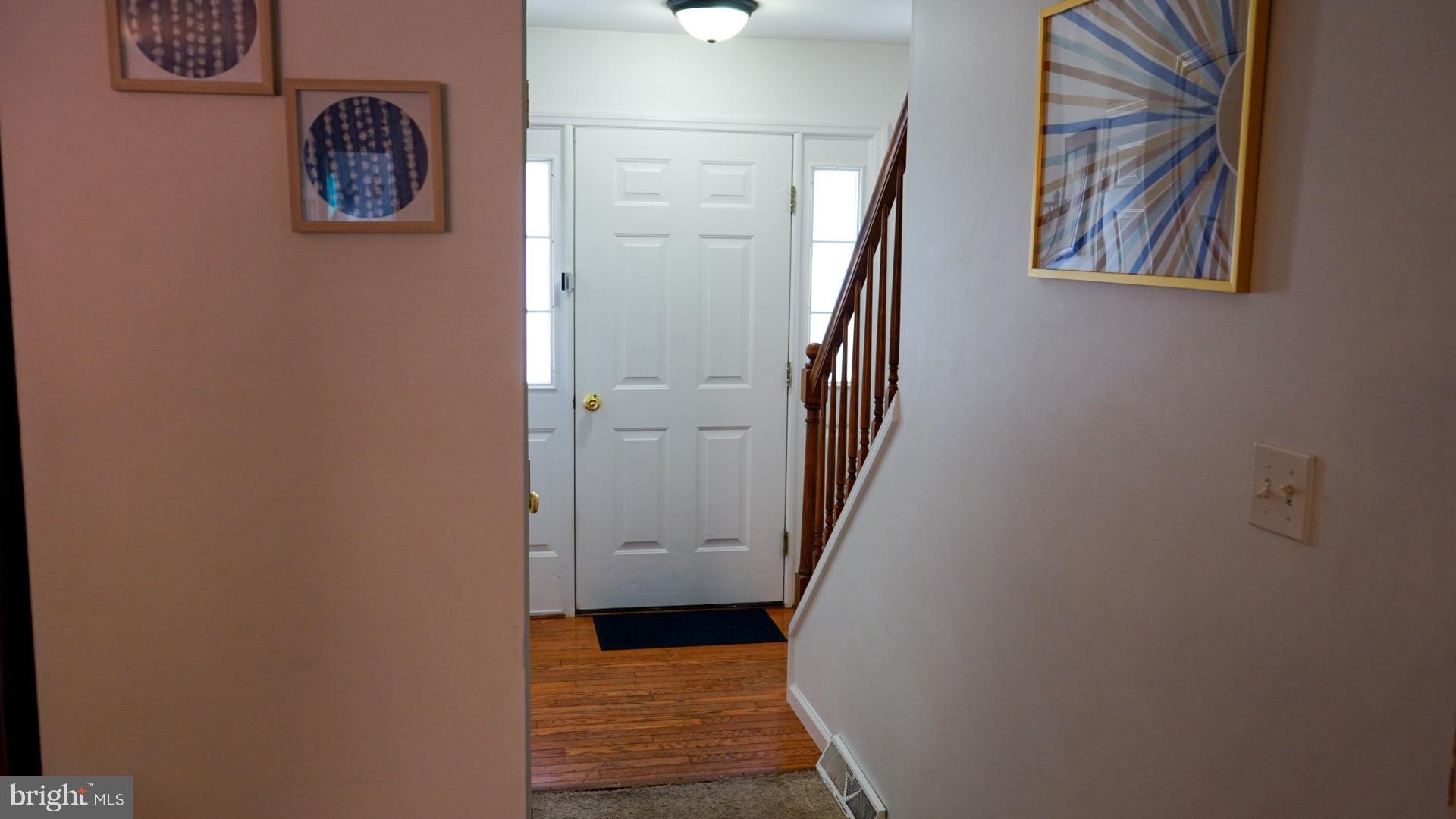 121 MOORLAND COURT
