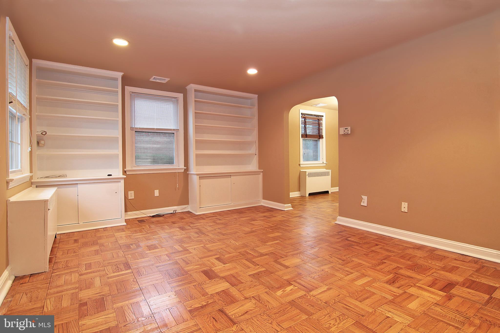 WYNNEWOOD VALLEY - Residential Lease