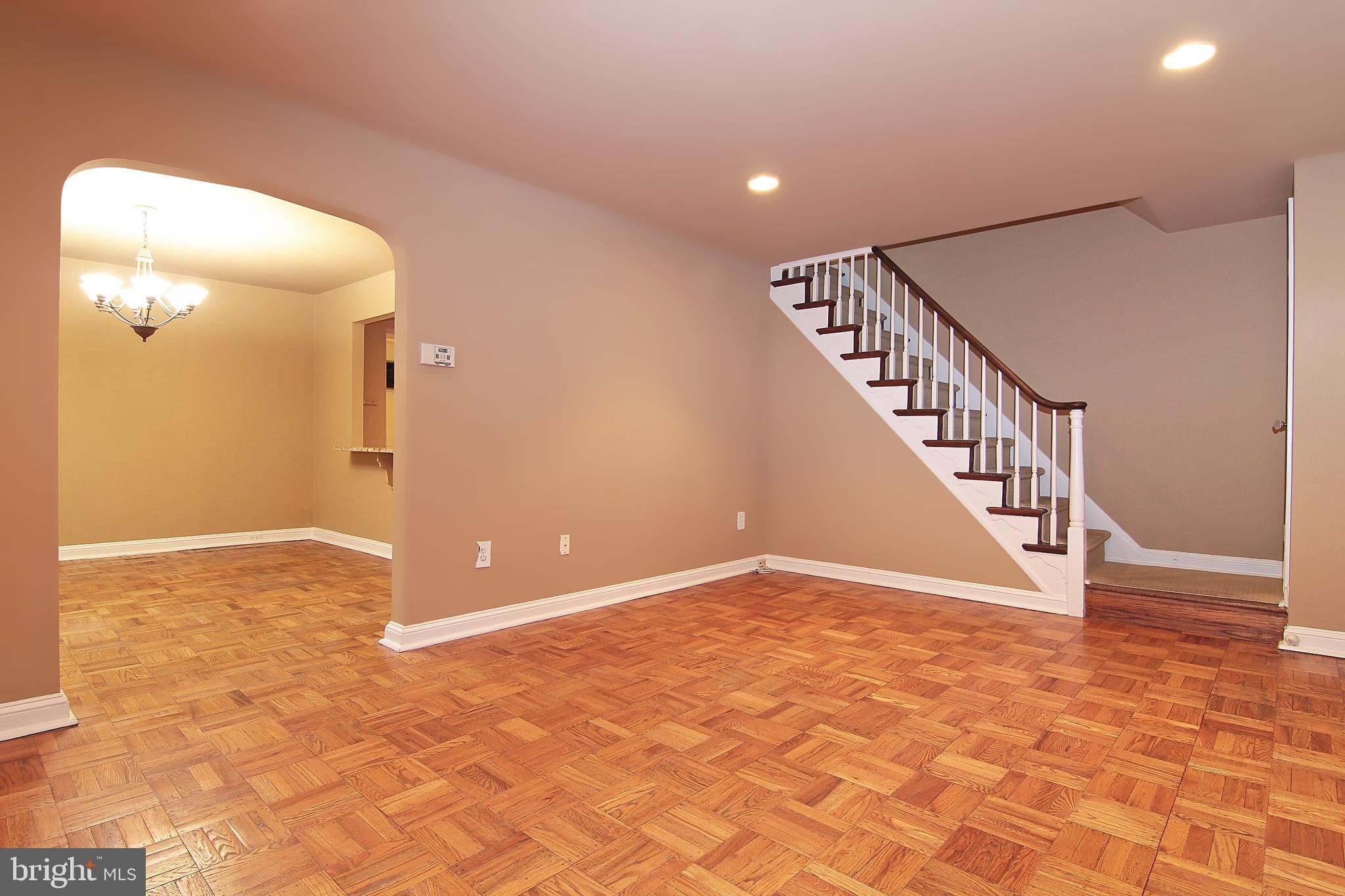 WYNNEWOOD VALLEY - Residential Lease