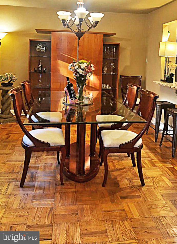 WYNNEWOOD VALLEY - Residential Lease