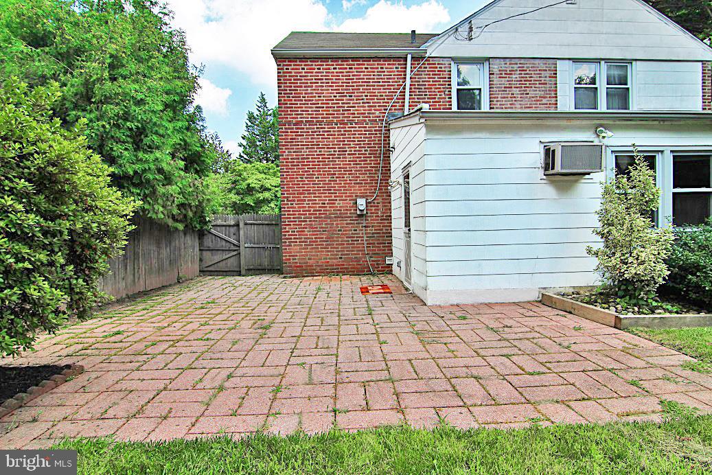 WYNNEWOOD VALLEY - Residential Lease