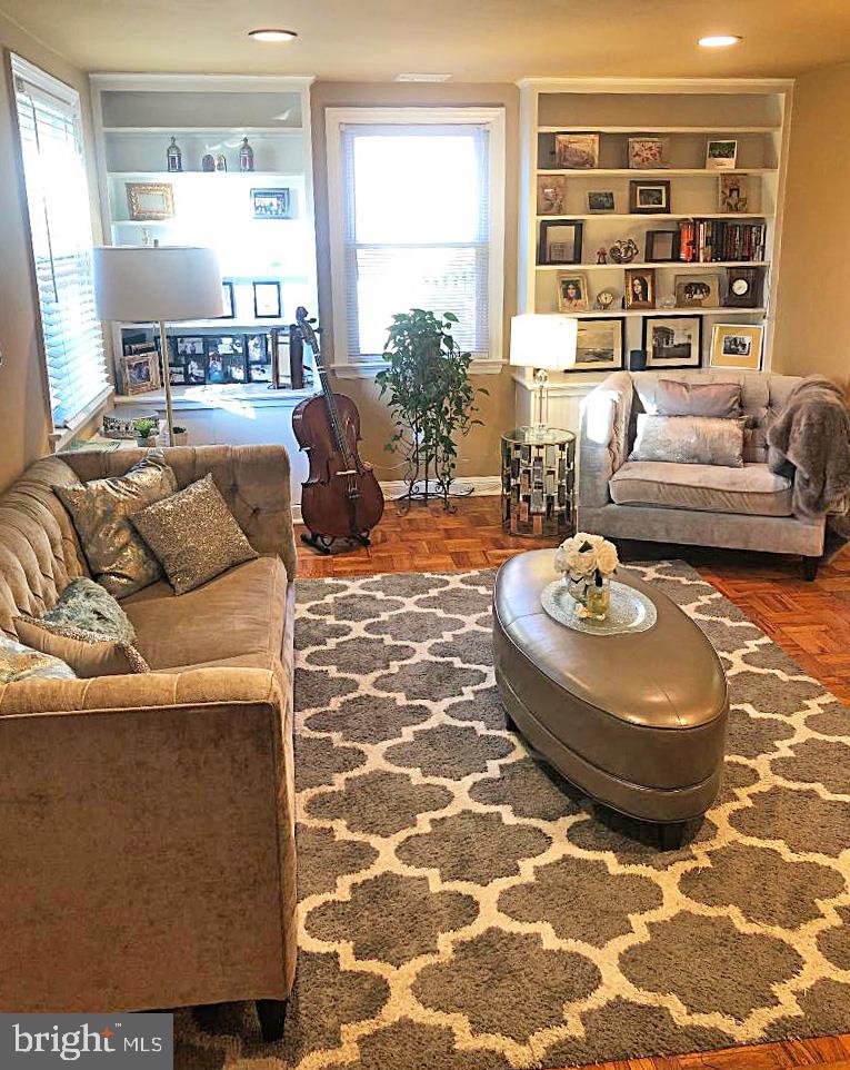 WYNNEWOOD VALLEY - Residential Lease