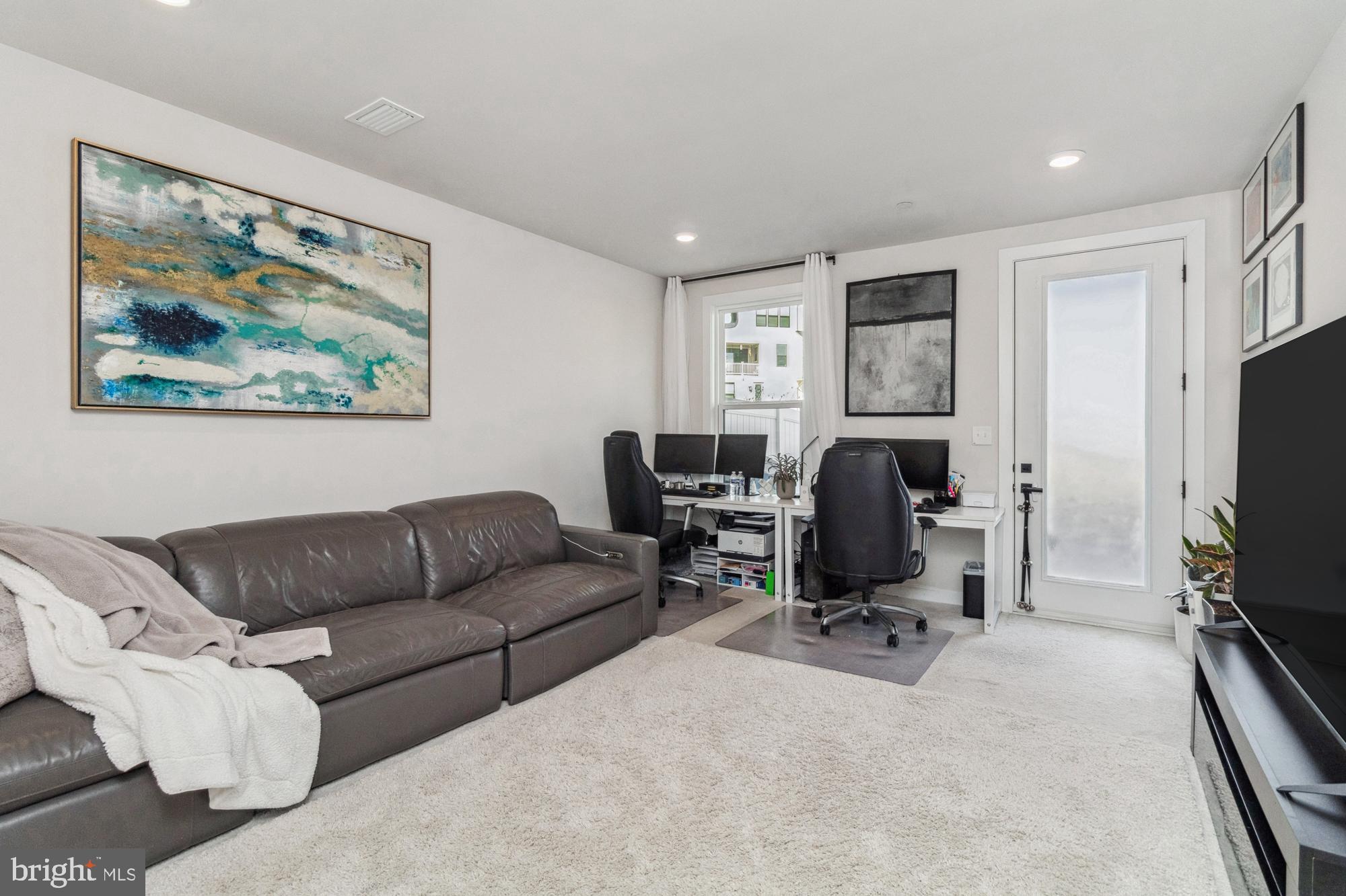 CEDAR CREEK - Residential