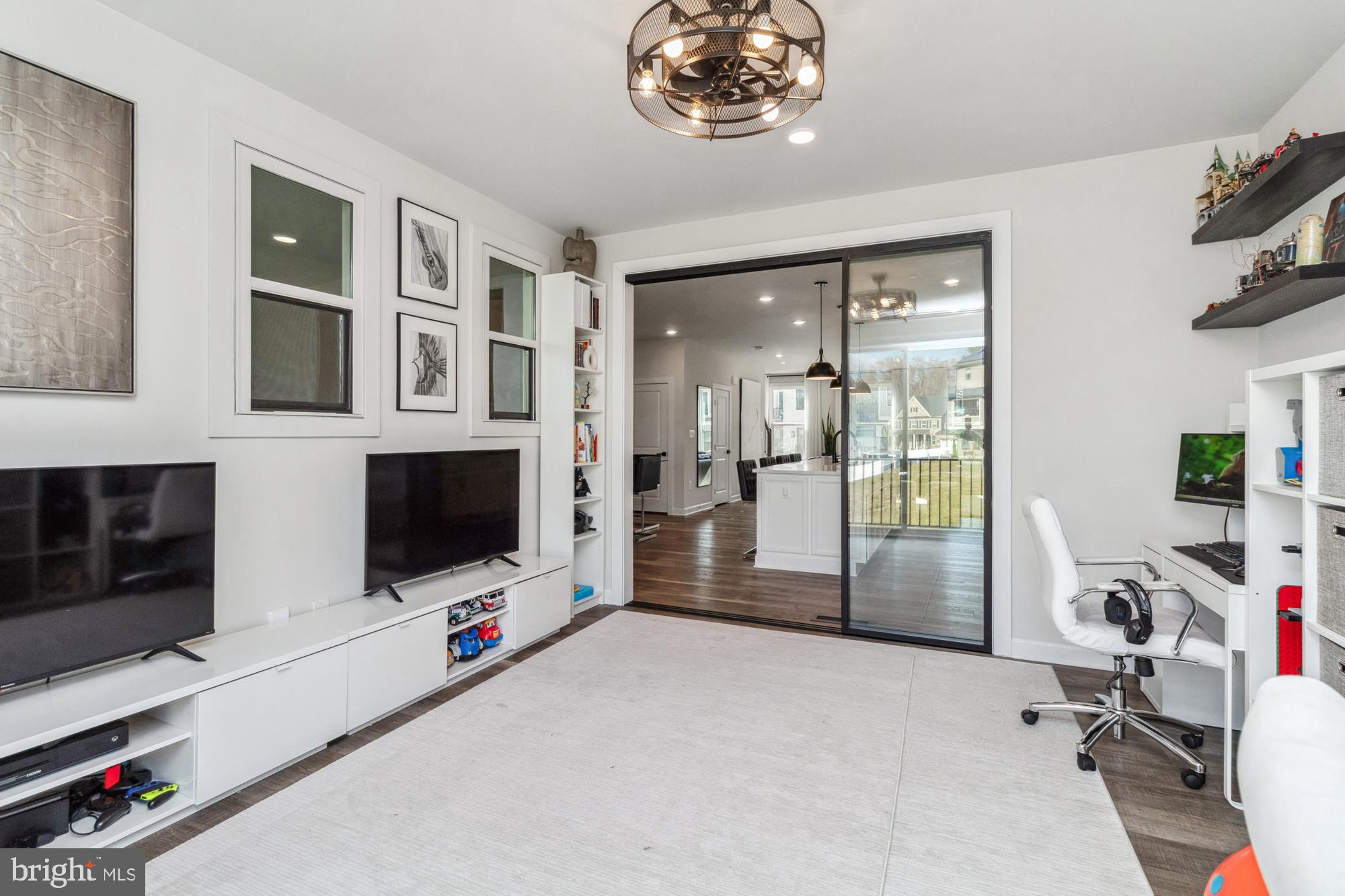CEDAR CREEK - Residential