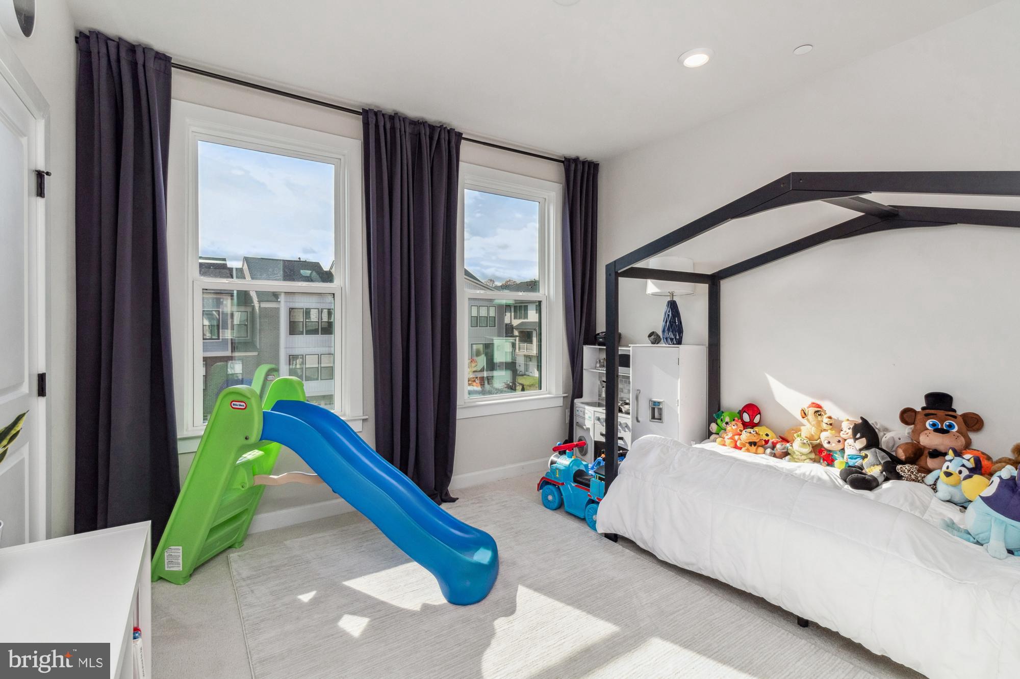 CEDAR CREEK - Residential