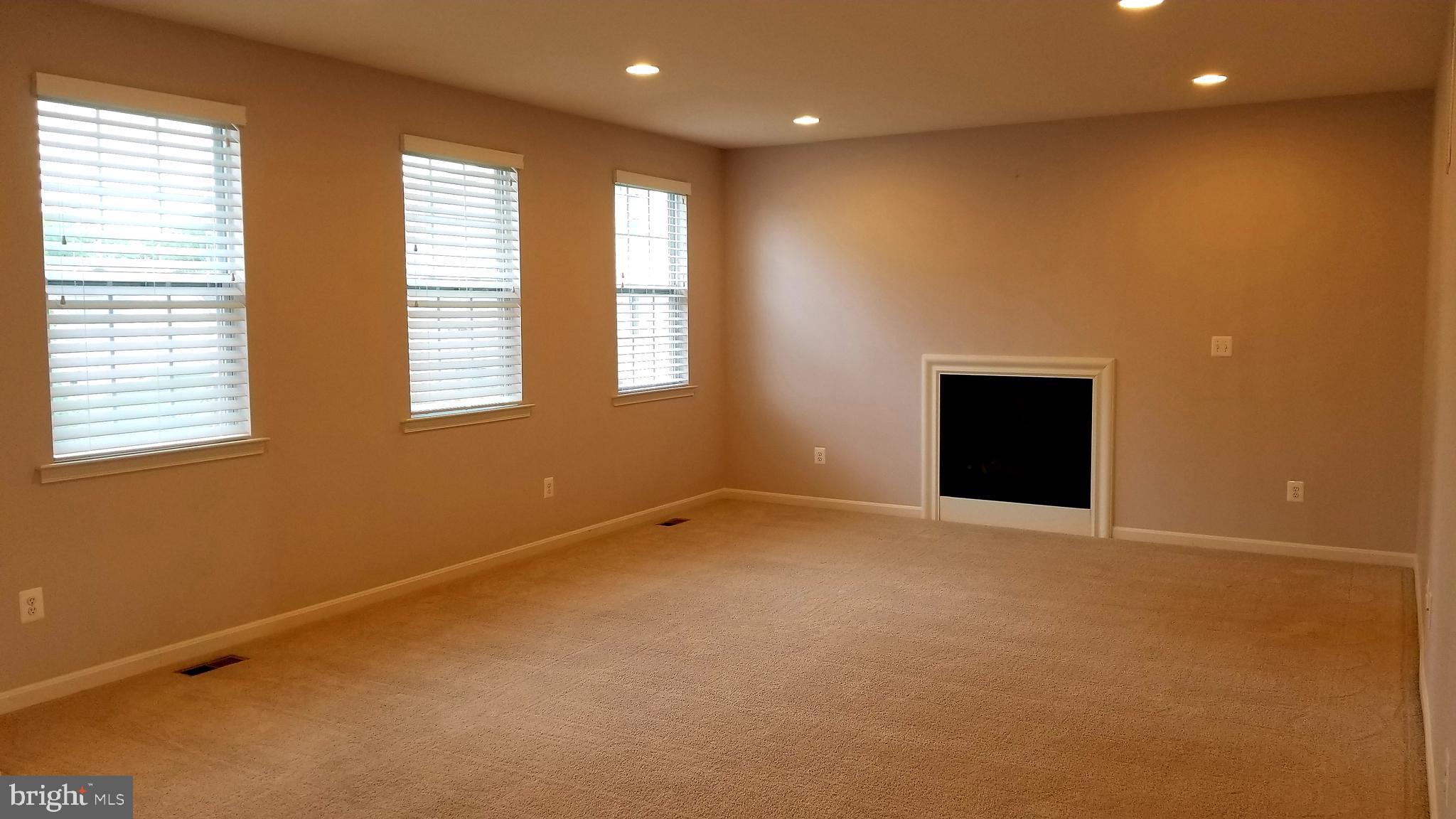 PRINCE FREDERICK CROSSING - Residential Lease