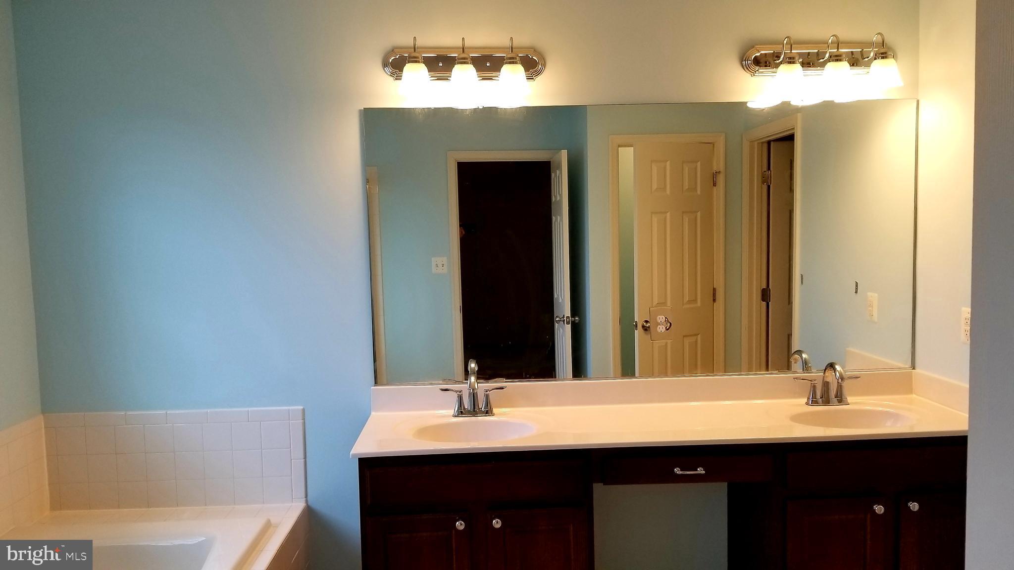 PRINCE FREDERICK CROSSING - Residential Lease