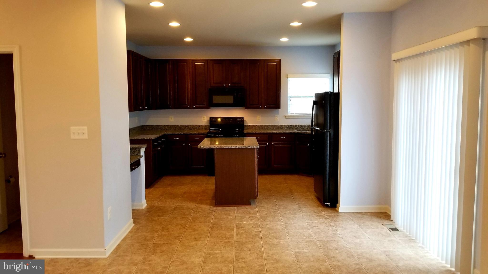 PRINCE FREDERICK CROSSING - Residential Lease