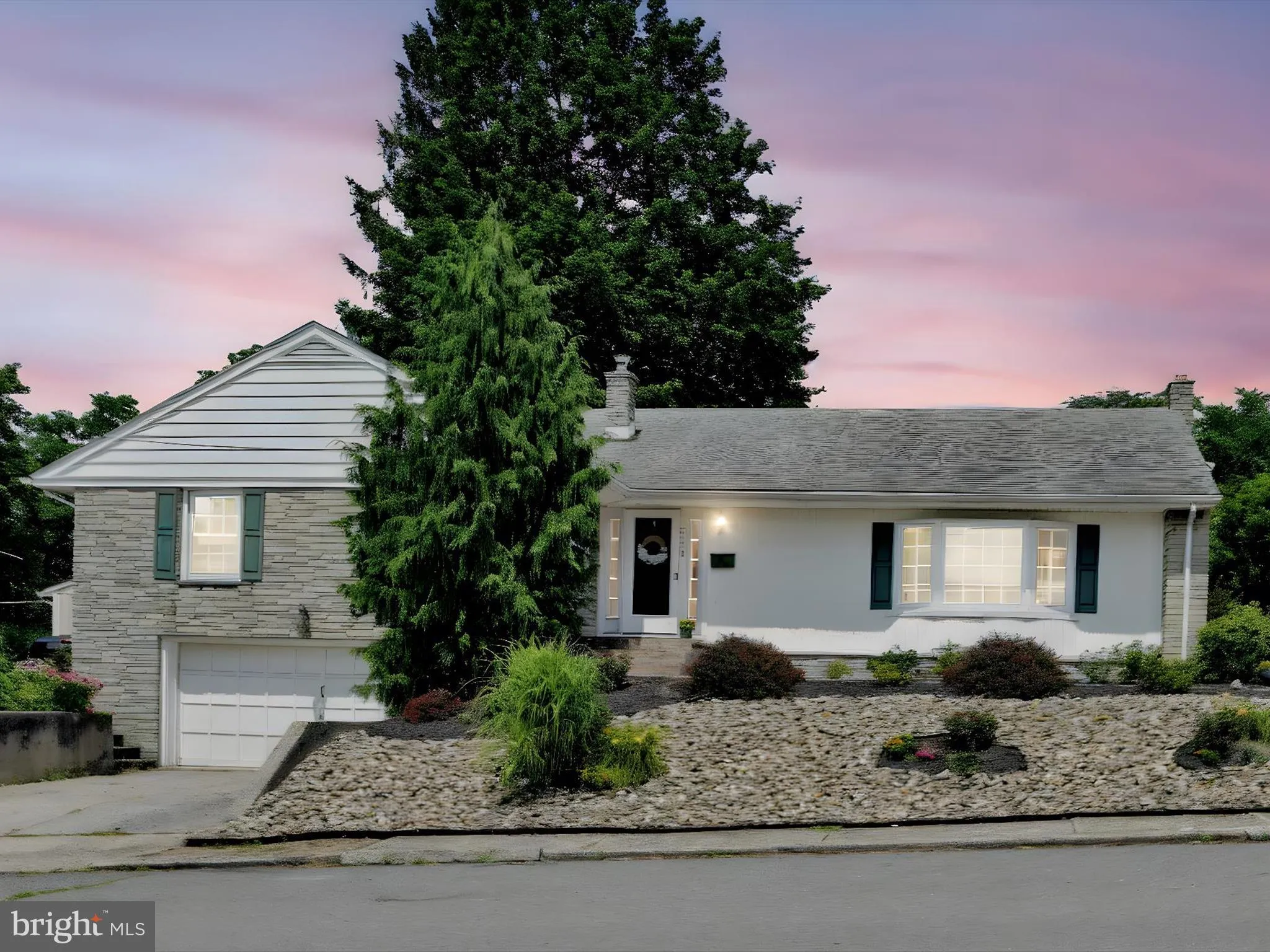 Port Carbon, Pennsylvania 17965, United States, 3 Bedrooms Bedrooms, ,3 BathroomsBathrooms,Residential,Active,167130