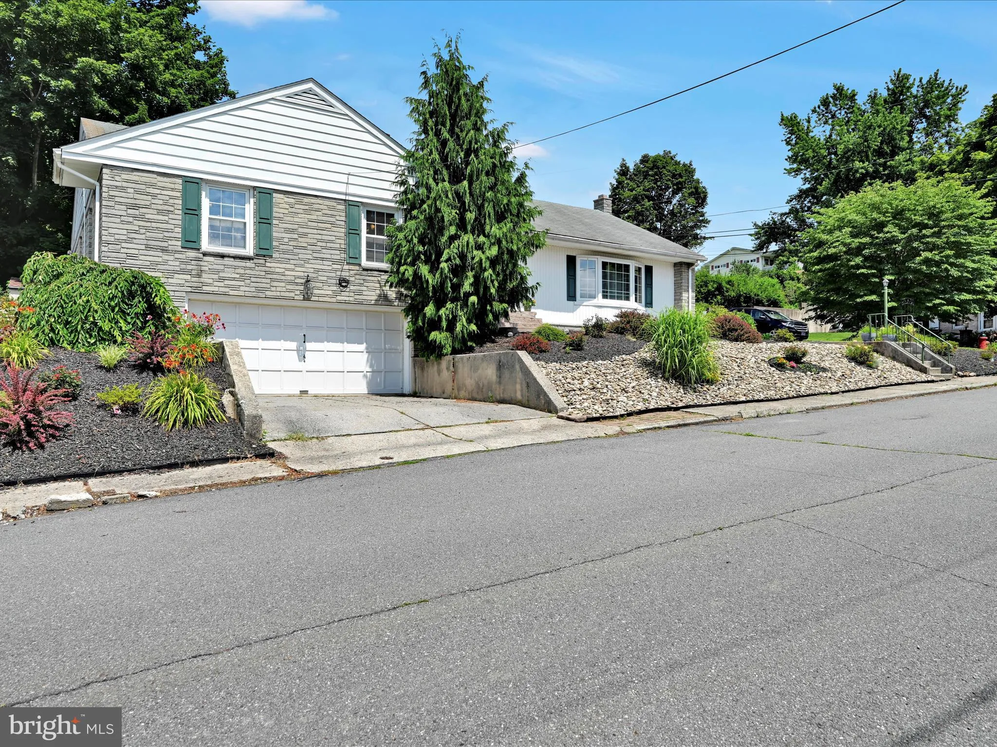 Port Carbon, Pennsylvania 17965, United States, 3 Bedrooms Bedrooms, ,3 BathroomsBathrooms,Residential,Active,167130