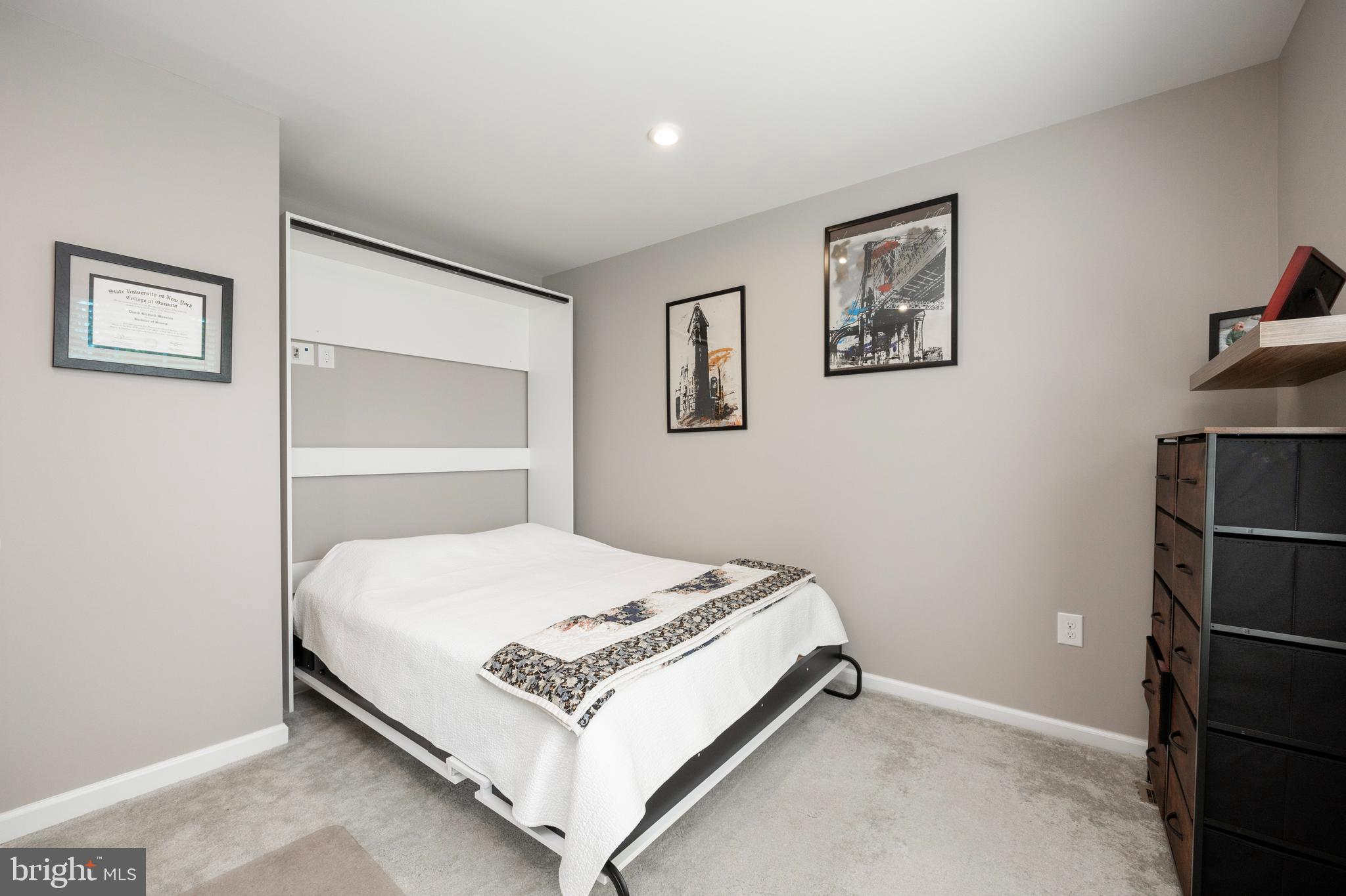 HANOVER POINTE - Residential