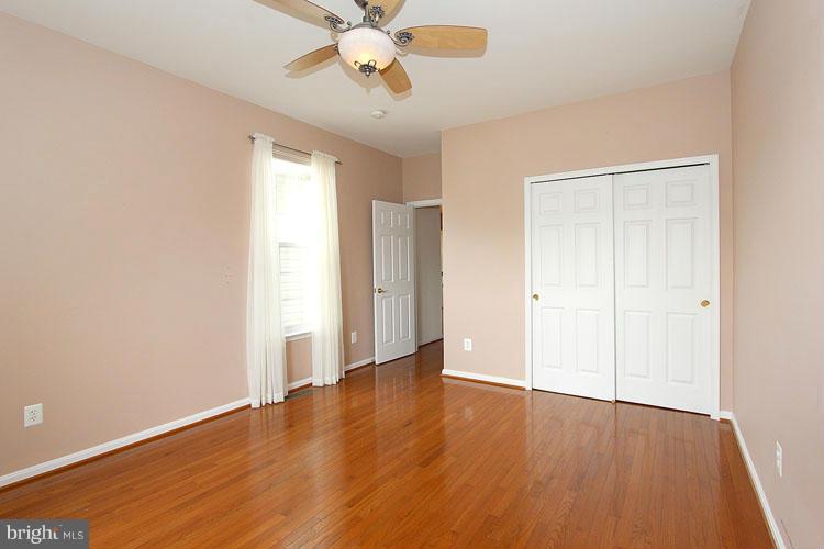 FOUR SEASONS - Residential